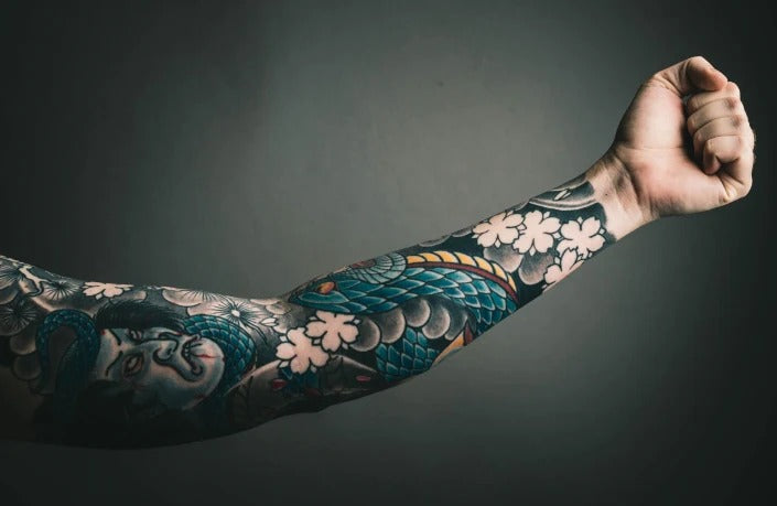 SIGNIFICATION DES TATOUAGES : CE QUE REPRÉSENTENT LES TATOUAGES LES PLUS CÉLÈBRES